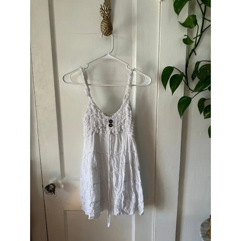 Womenโs size Medium White blouse